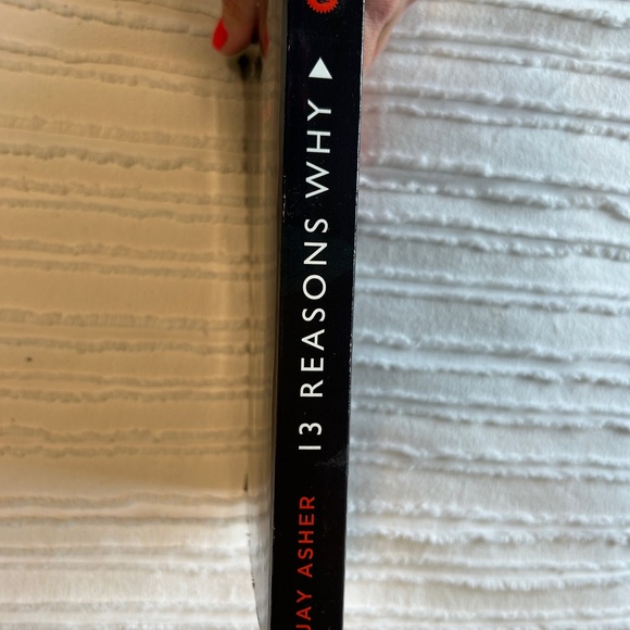 13 Reasons Why Paperback Book - Picture 2 of 4